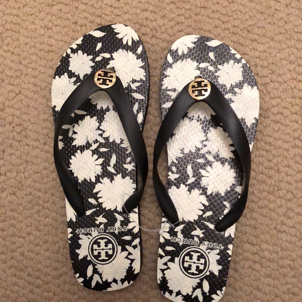 Tory Burch flip flops!!!!